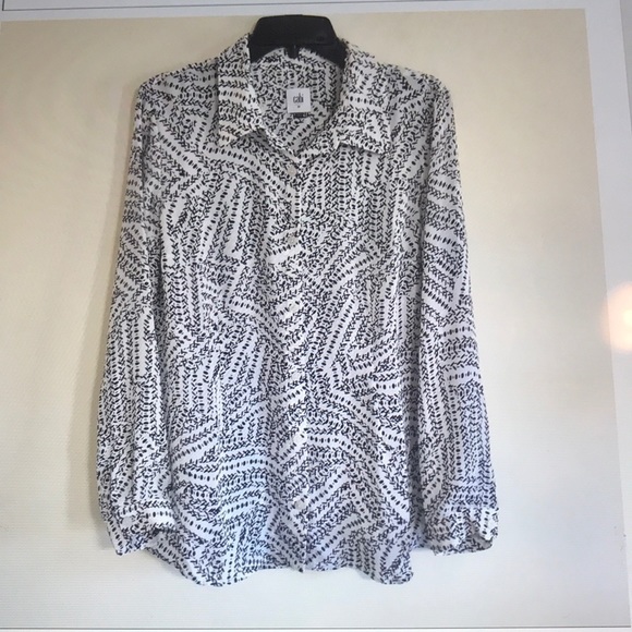 Cabi 3255 Split Back Printed Blouse - Picture 3 of 5